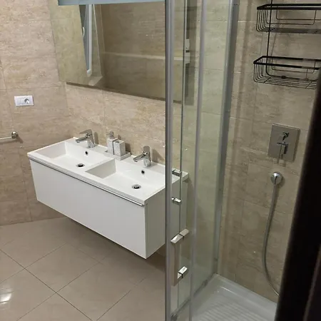 Modern House Luna With Pool *