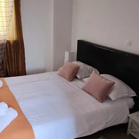 Modern House Luna With Pool