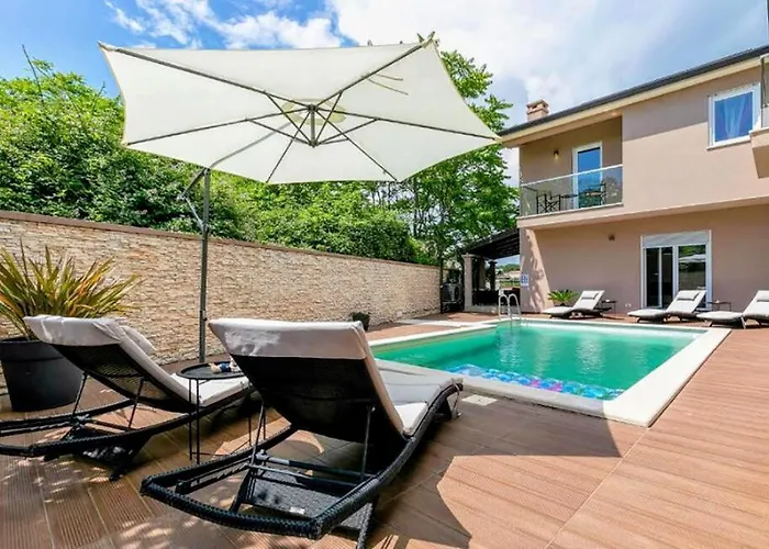 Modern House Luna With Pool Vila *