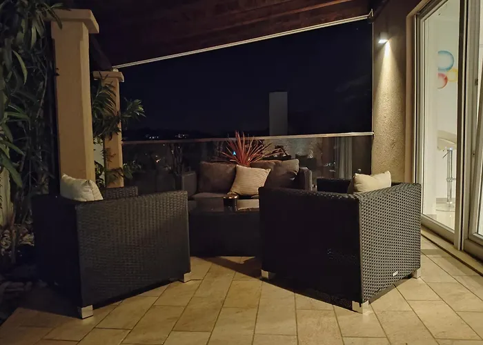 Modern House Luna With Pool Vila *